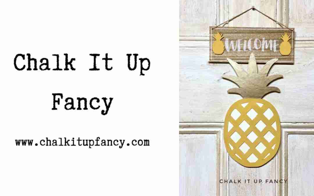 DIY Pineapple Welcome Wall Hanging